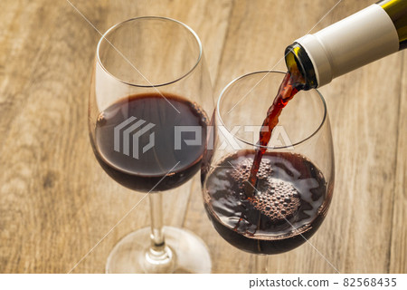 紅葡萄酒博若萊新酒 紅葡萄酒博若萊新酒 82568435