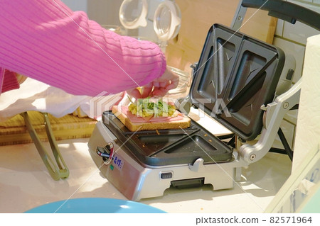 Manned regular production breakfast, vomiting pendulum on-board pendulum vegetable Manned regular production breakfast, vomiting pendulum on-board pendulum vegetable 82571964