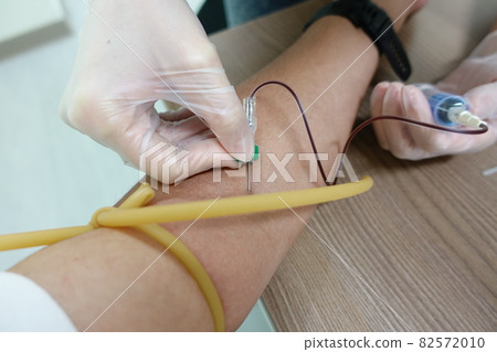 抽血 抽血 82572010