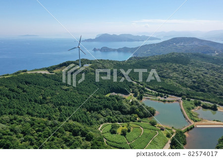 Aerial view of the spectacular scenery from the Senjojiki plateau 82574017