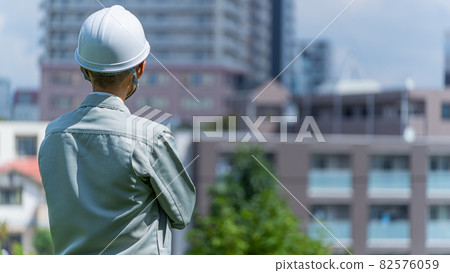 Site supervision | Construction industry image 82576059