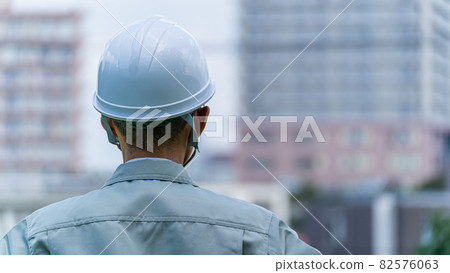 Site supervision | Construction industry image 82576063
