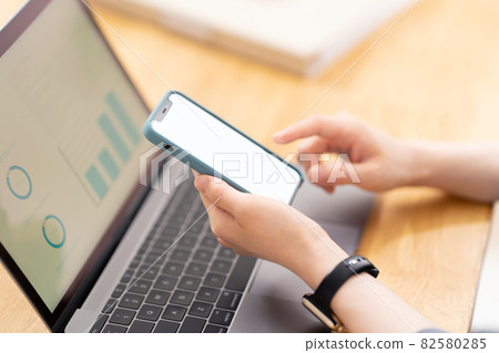 Telework hand typing Telework hand typing 82580285