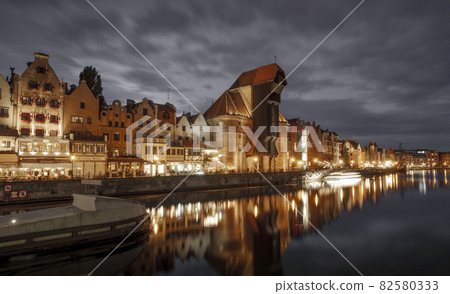 Old town of Gdansk city with the Crane at Motlawa river by night, Poland Old town of Gdansk city with the Crane at Motlawa river by night, Poland 82580333