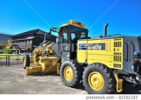 Komatsunomori in front of JR Komatsu Station, Komatsu City, Ishikawa Prefecture 82582183