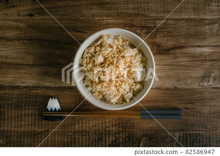 Salmon loosened rice 82586947