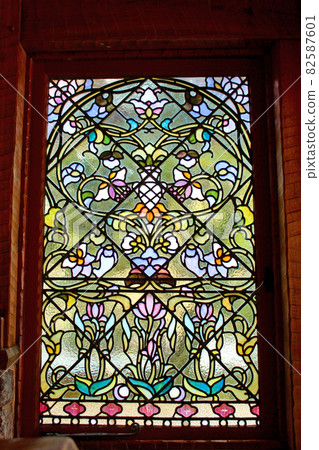 [靜岡] 秋天熱海縣青閣西洋樓“玉溪”的彩繪玻璃 82587601