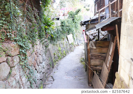 Onomichi "Cat's Path" Onomichi "Cat's Path" 82587642