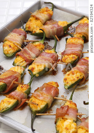 Jalapeno Popper 82594324
