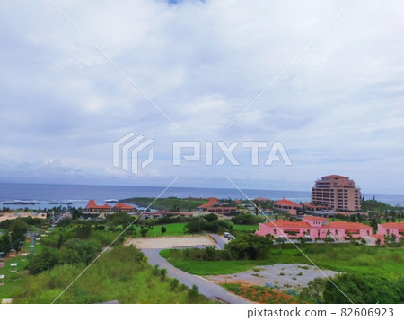 從宮古島的山上眺望 從宮古島的山上眺望 82606923