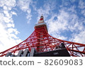 Tokyo Tower in autumn 82609083