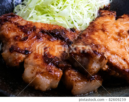 Miso-zuke of pork in a black bowl Miso-zuke of pork in a black bowl 82609239