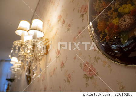 時尚的牆壁(大型琥珀色樹脂牆壁裝飾和燈罩) 時尚的牆壁(大型琥珀色樹脂牆壁裝飾和燈罩) 82610293