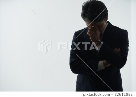 中年男性商務剪影 82611882