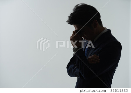 中年男性商務剪影 82611883