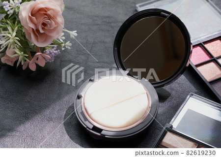 Makeup, cosmetics, leather, fashionable sunlight Makeup, cosmetics, leather, fashionable sunlight 82619230