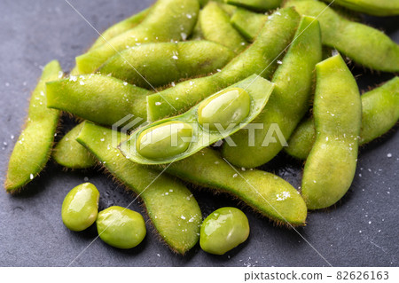 Green soybeans Green soybeans 82626163
