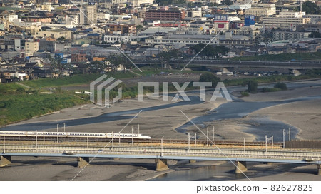 靜岡市容和安倍川上的新幹線 211003 pm 4:20 靜岡市容和安倍川上的新幹線 211003 pm 4:20 82627825
