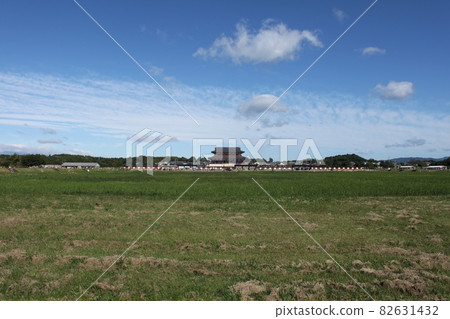 A distant view of Nara Heijo Palace A distant view of Nara Heijo Palace 82631432