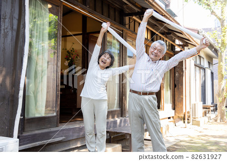 Active Senior 82631927