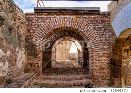 Alcazaba de Reina, Moorish fortress over village of Reina, Badajoz, Spain Alcazaba de Reina, Moorish fortress over village of Reina, Badajoz, Spain 82644274