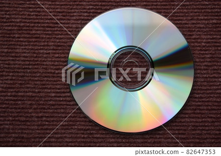 Compact disc (CD) 82647353