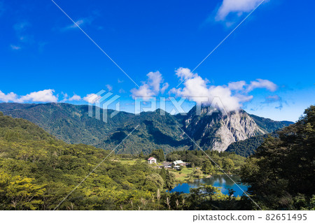 Cobalt blue lake at the foot of the rocky mountain Takanami Pond Cobalt blue lake at the foot of the rocky mountain Takanami Pond 82651495
