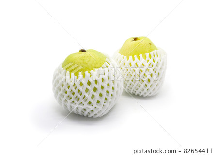 2 pears (Kamo pear: Yarley) 2 pears (Kamo pear: Yarley) 82654411