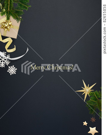 Christmas miscellaneous goods and black background Christmas miscellaneous goods and black background 82655858