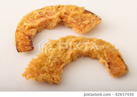 Pumpkin tempura 82657430