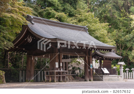 Shinto shrine 82657632