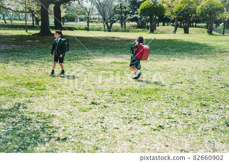 小學入口 82660902