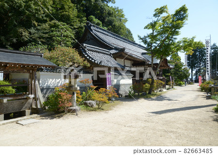Kannonshoji Temple Precincts Omihachiman City, Shiga Prefecture 82663485