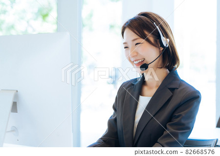 女話務員呼叫中心 82668576