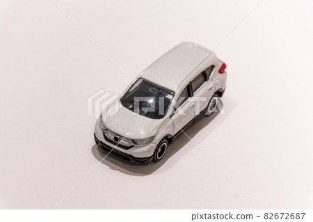 白色 SUV 微型車 白色 SUV 微型車 82672687