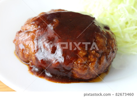 Hamburger demiglas sauce Hamburger demiglas sauce 82673460