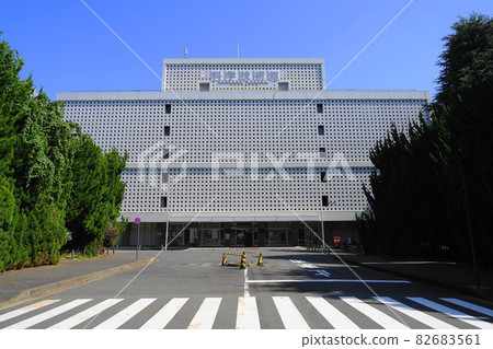 October Chiyoda 796 Science Museum / Kita-no-maru Park October Chiyoda 796 Science Museum / Kita-no-maru Park 82683561