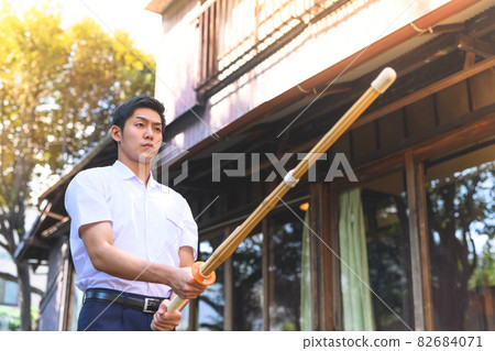 男學生肖像夏季版 男學生肖像夏季版 82684071