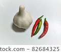 大蒜和辣椒 82684325