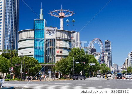 Scenery around Suidobashi Station in Tokyo 82688512