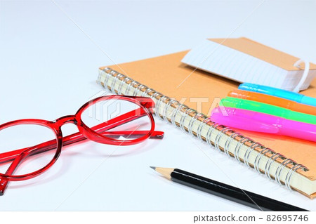 教育形象 為入學考試而學習 82695746