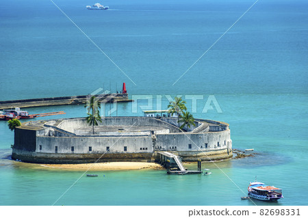 Fortress surrounded by the waters of the Salvador sea and built in the 17th century 82698331