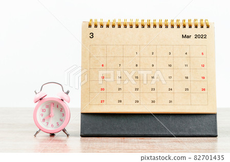 March 2022 Desk calendar 82701435