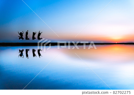 香川縣的秩父濱,在日本被稱為烏尤尼鹽湖 香川縣的秩父濱,在日本被稱為烏尤尼鹽湖 82702275