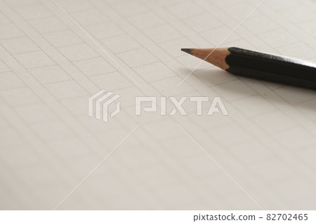 Document paper and pencil 82702465