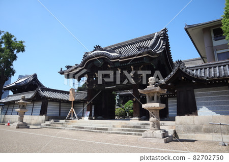 Kyuhoji Temple / Jinaicho, Kyuhoji Temple, Yao City Kyuhoji Temple / Jinaicho, Kyuhoji Temple, Yao City 82702750