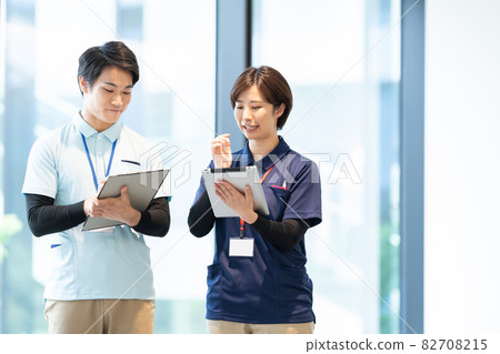 Nursing image Caregiver Nursing staff ■ Shooting cooperation "LINK FOREST" 82708215