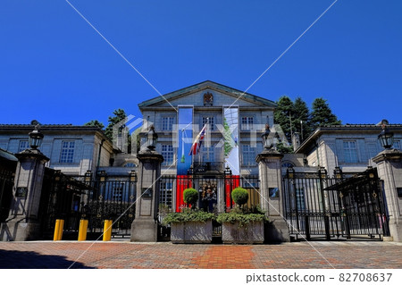 Embassy of the UK, Japan 82708637