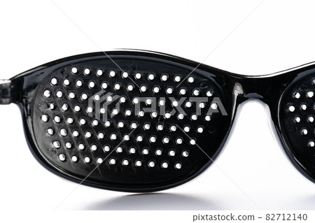 Pinhole glasses Pinhole glasses 82712140