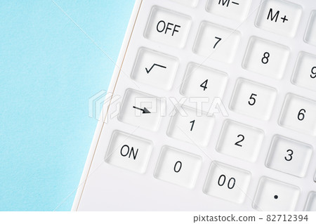 A calculator A calculator 82712394